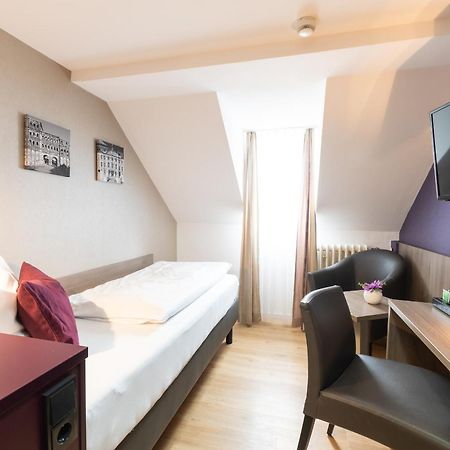 Hotel Porta Nigra ترير الغرفة الصورة