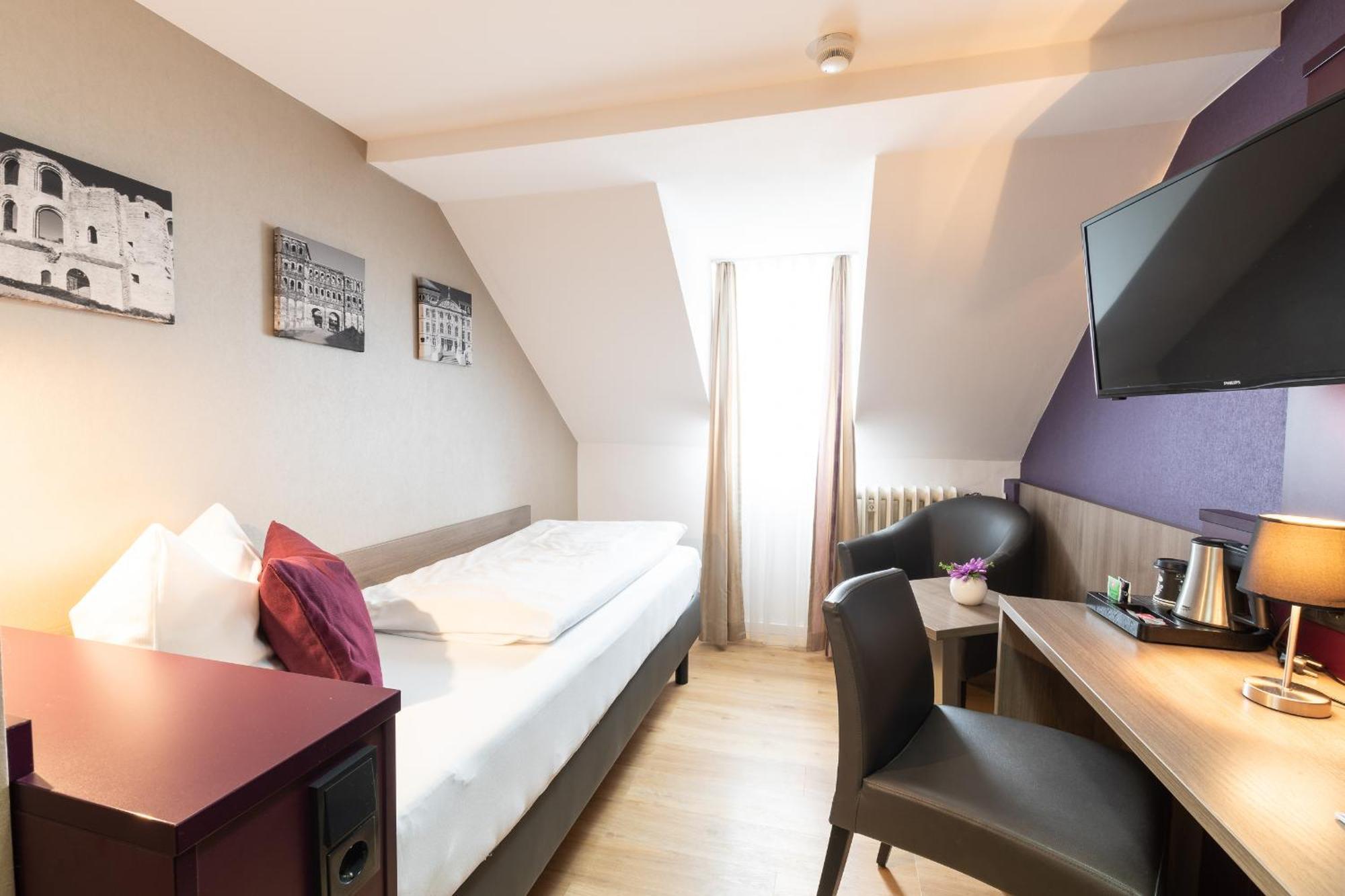 Hotel Porta Nigra ترير الغرفة الصورة